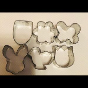- - Set of 6 mini spring cookie cutters